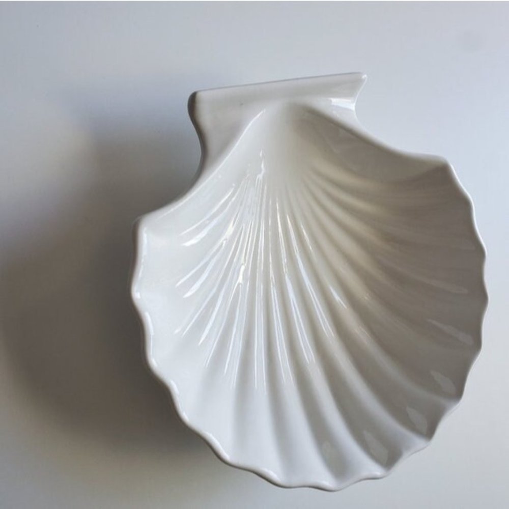Shell Catch All Ceramic Microwave and Oven Safe Dishes